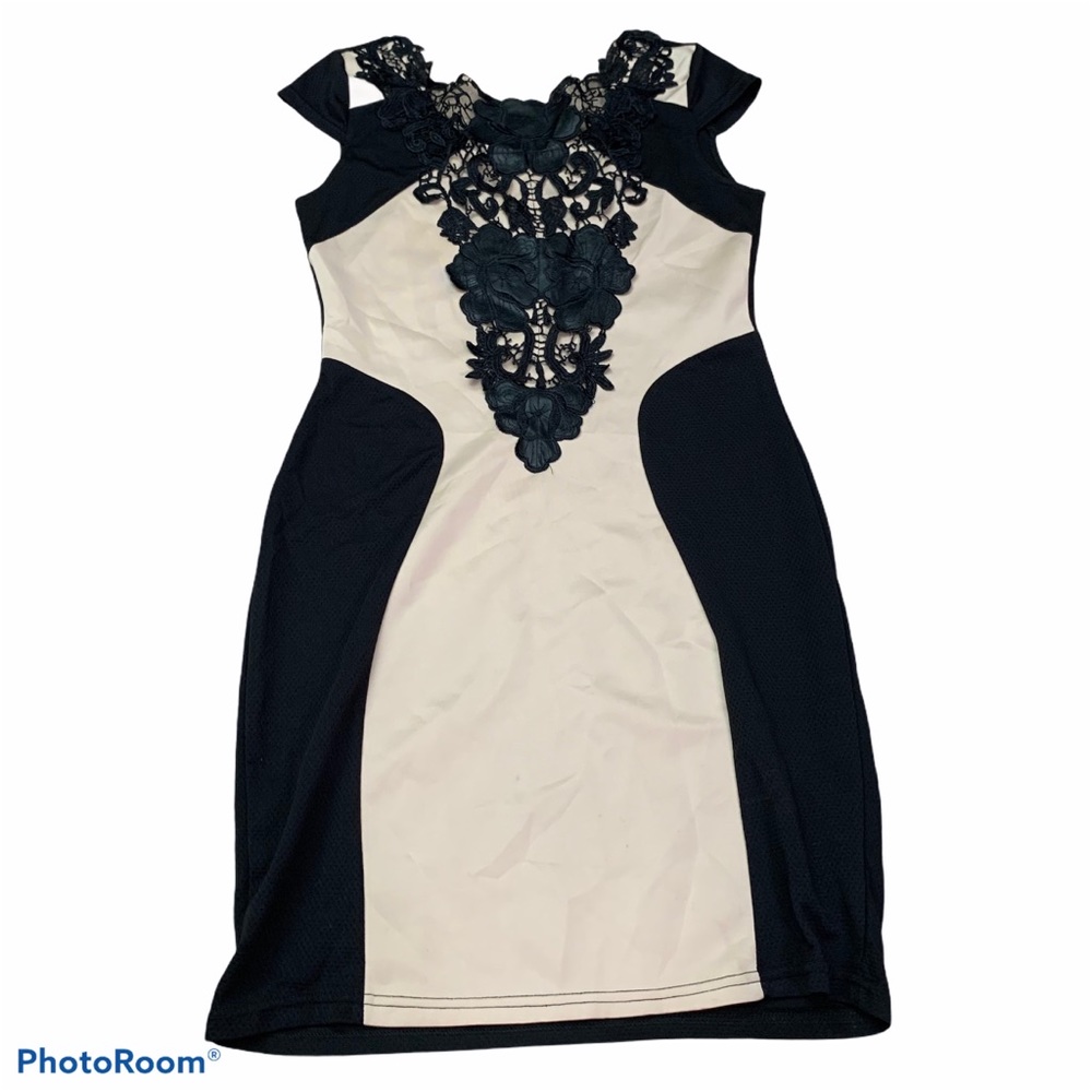 Jade & Juliet Size M Women Dress